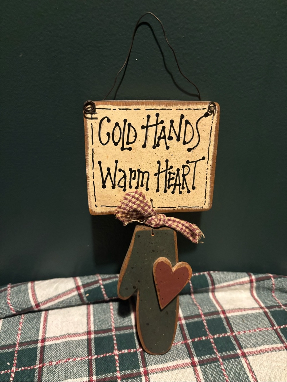 Rustic Vintage 'Cold Hands Warm Heart' Wall Hanging - Cream & Green